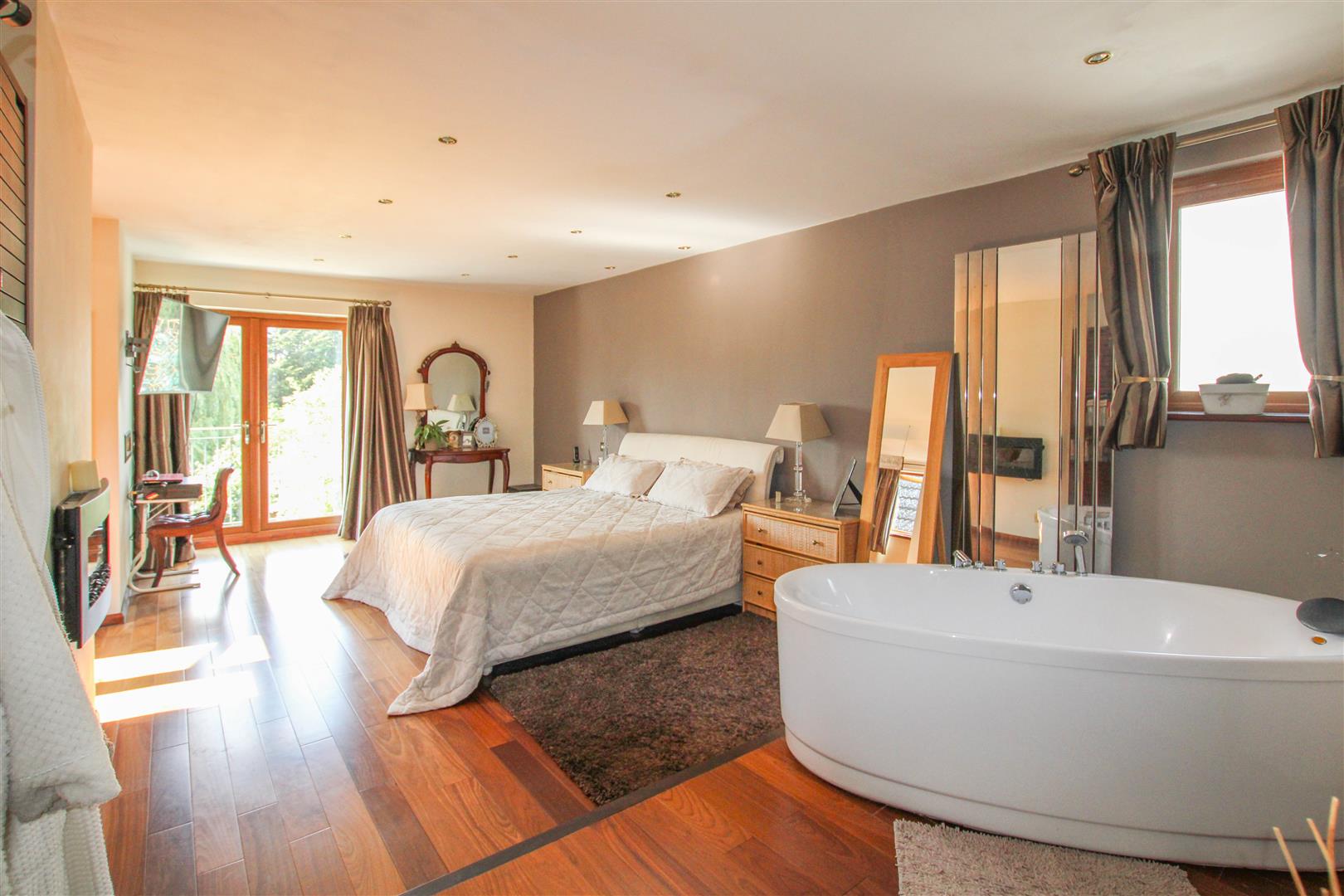 Nags Head Lane, Brentwood Keith Ashton